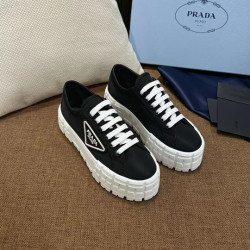프라다(Prada) 개버딘 스니커즈 IU매장