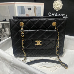 CHANEL 28CM X 24CM X 10CM