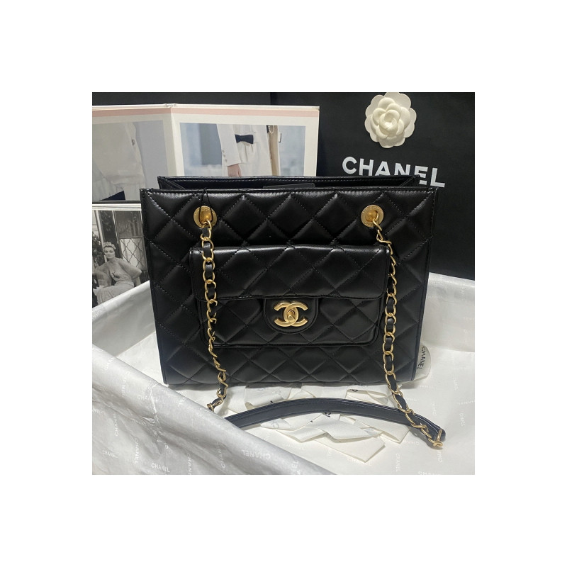 CHANEL 28CM X 24CM X 10CM