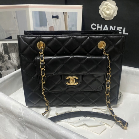 CHANEL 28CM X 24CM X 10CM