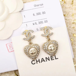 샤넬 귀걸이 MOMO -CHANEL EARRING