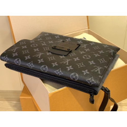 LOUISVUITTON 28CM X 22.5CM X 3.5CM