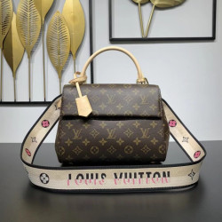 LOUISVUITTON 28CM X 20CM X...