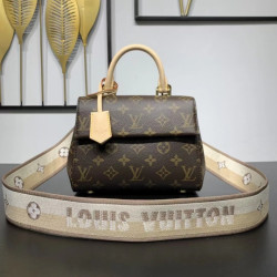 LOUISVUITTON 20CM X 16CM X...