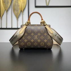 LOUISVUITTON 20CM X 16CM X 7.5CM