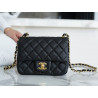 팬더샵 샤넬 클래식 미니 플랩백 CHANEL MINI FLAP BAG A35200 17CM