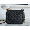 팬더샵 샤넬 클래식 미니 플랩백 CHANEL MINI FLAP BAG A35200 17CM