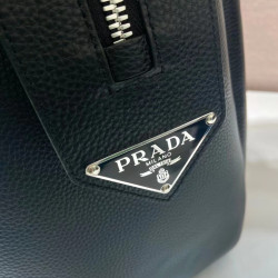 PRADA-瑶瑶