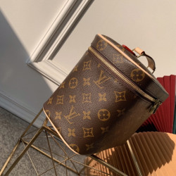 LOUISVUITTON