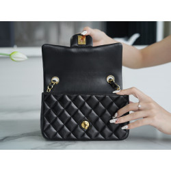 팬더샵 샤넬 뉴미니 클래식백 -CHANEL-BAG-NEWMINI-CLASSICFLAP-CHANELHANDBAG 20CM