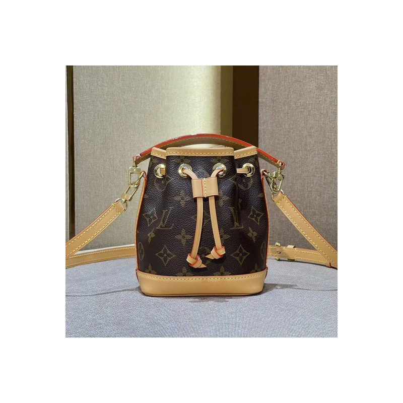 LOUISVUITTON-女王 13CM X 16CM X10CM