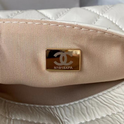 CHANEL 17CM