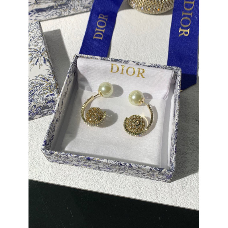 디올 귀걸이 MOMO- DIOR EARRING