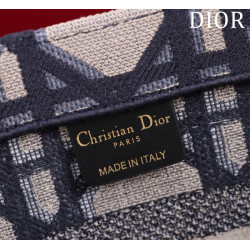 DIOR-大拇指 26CM X 12CM X23CM