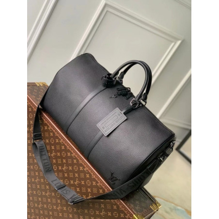 LOUISVUITTON 50CM X 29CM X 23CM