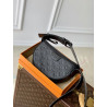 LOUISVUITTON 24.5CM X 16CM X 4.5CM