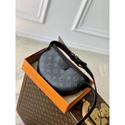 LOUISVUITTON 24.5CM X 16CM...