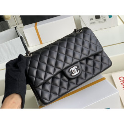 샤넬 클래식 미듐 플랩백 램스킨 은장 Chanel Classic Flap Medium | Lambskin and Silver Metal 25CM