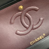 샤넬 클래식 미듐 플랩백 램스킨 금장 Chanel Classic Flap Medium | Lambskin and Gold-Tone Metal 25CM