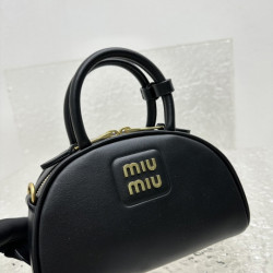 MIUMIU 18CM X 11.5CM X 5CM