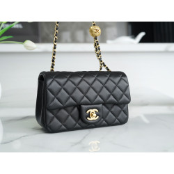 팬더샵 샤넬 뉴미니 골드볼 클래식백 -CHANEL-BAG-NEWMINI-CLASSICFLAP-CHANELHANDBAG