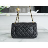 팬더샵 샤넬 뉴미니 골드볼 클래식백 -CHANEL-BAG-NEWMINI-CLASSICFLAP-CHANELHANDBAG