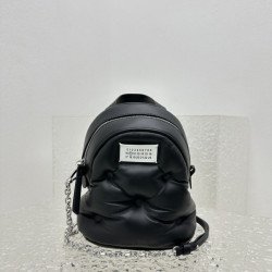 MAISONMARGIELA 21CM X 17CM...