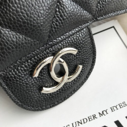 샤넬  클래식 캐비어 플랩백 금장 Chanel Classic Flap BAG Gold-Tone Metal 30CM