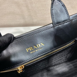 PRADA-瑶瑶 30CM X 23CM X 9CM