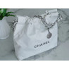 팬더샵 샤넬 22백 화이트 실버체인  Chanel 22 bag