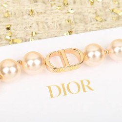 DIOR-MOMO