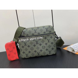 LOUISVUITTON 25CM X 18.5CM...