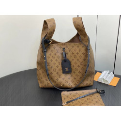 LOUISVUITTON 34CM X 34CM X 13.5CM