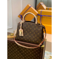 LOUISVUITTON 29CM X 18CM X...