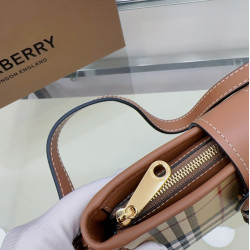 BURBERRY 26CM X 6CM X 12CM