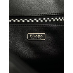 PRADA 30CM X 33CM X 8.5CM