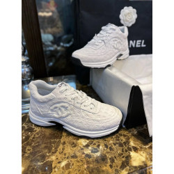 샤넬 크루즈 스니커즈 Chanel Sneakers...