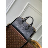 LOUISVUITTON 25CM X 13CM X10CM