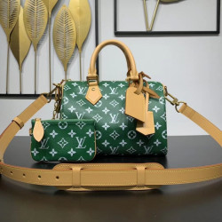 LOUISVUITTON 25CM X 15CM X...