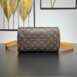 LOUISVUITTON 25CM X 15CM X 15CM