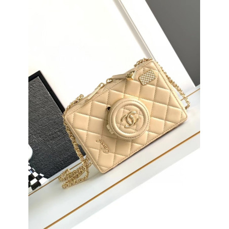 CHANEL 18CM