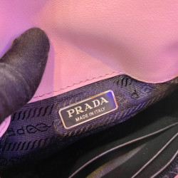 PRADA 17CM X 14.5CM X 7CM