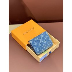 LOUISVUITTON 11CM X 8.5CM X...
