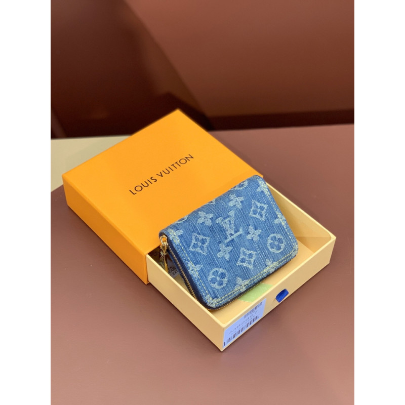 LOUISVUITTON 11CM X 8.5CM X 2CM