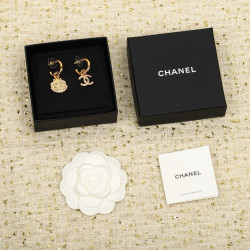 샤넬 귀걸이 MOMO -CHANEL EARRING