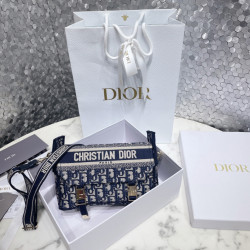 DIOR-喜洋洋