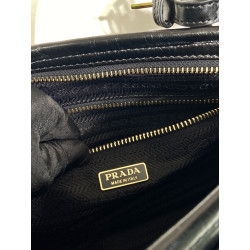 PRADA 32CM X 15.5CM X 12CM