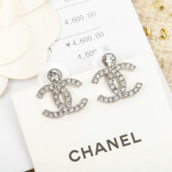 샤넬 귀걸이 MOMO -CHANEL EARRING