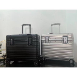 RIMOWA