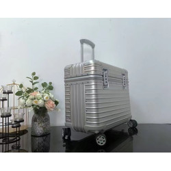 RIMOWA